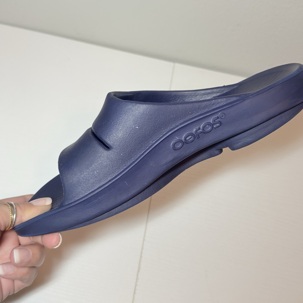 Oofos Ooahh Recovery Slide Sandals Navy Orthopedic Cushioned Women's 9 Men's 7 - Picture 9 of 10